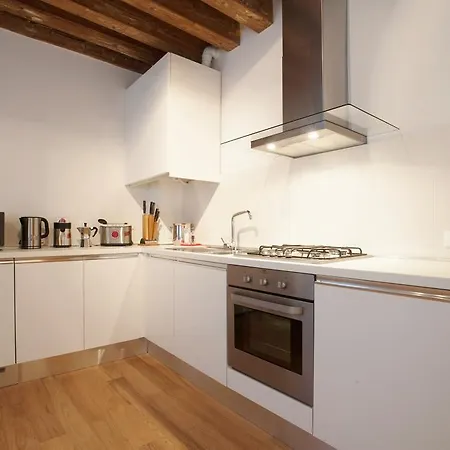 The Lion'S House Apt2 Venedig Zimmer foto