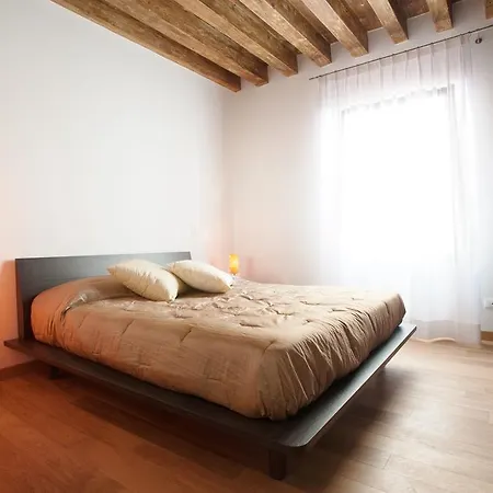 The Lion'S House Apt2 Venedig Zimmer foto